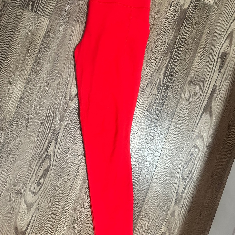 Athleta red Salutation Stash Pocket II Tights/leggings